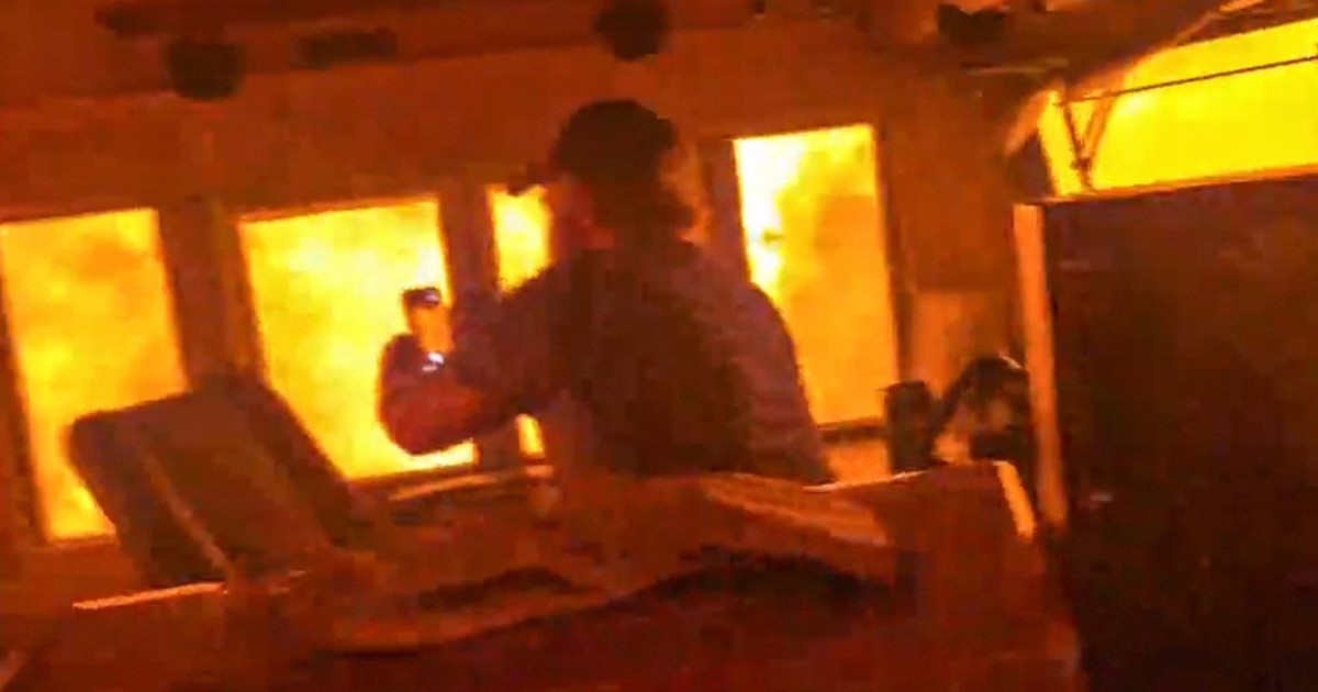 Tren quedó atrapado en medio de incendio forestal en Canadá: "Estamos rodeados de llamas"