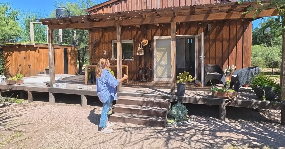 De la ciudad a las sierras: la historia de la profe que cambió todo por una mini casa