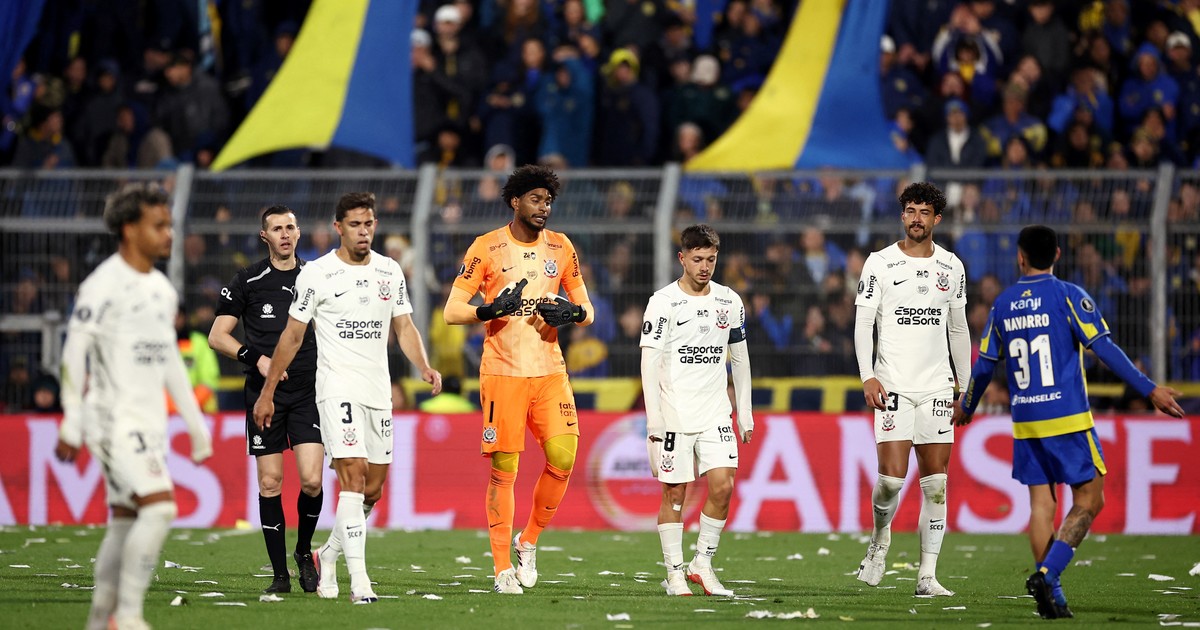 Escándalo en el Gigante: el arquero de Corinthians denunció racismo y el partido se detuvo