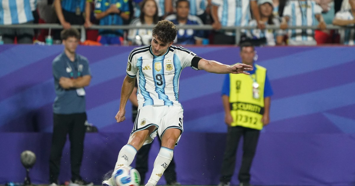Julián Álvarez rompe el cero en el alargue: golazo para el 2-1 de Argentina ante Suiza