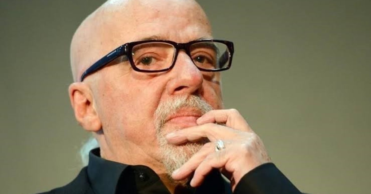 Paulo Coelho y el espejo de la vida: por qué opinamos de todo y no miramos lo nuestro