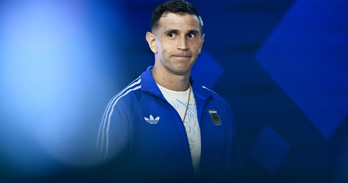 Dibu Martínez: “Me duele todos los días, pero evité una operación para jugar el Mundial”