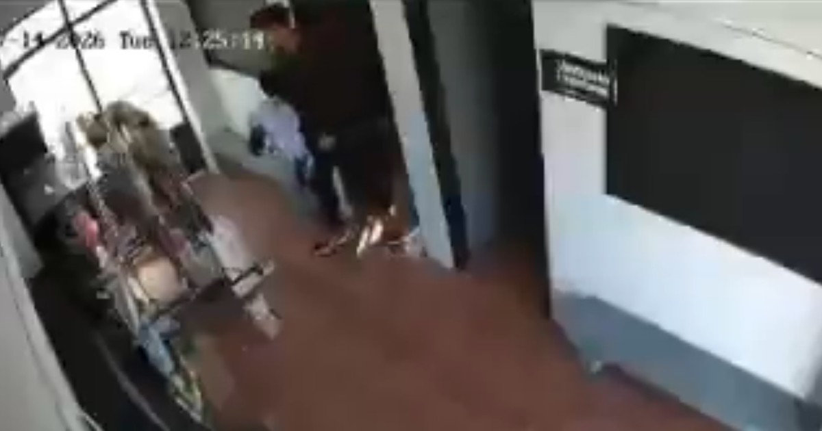 Futbolista uruguayo robó ropa en Riestra tras no quedar en el club