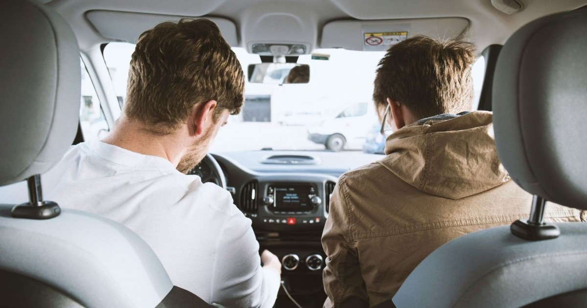 Renting de autos: la cuota fija que seduce a conductores, pero tiene trampas ocultas