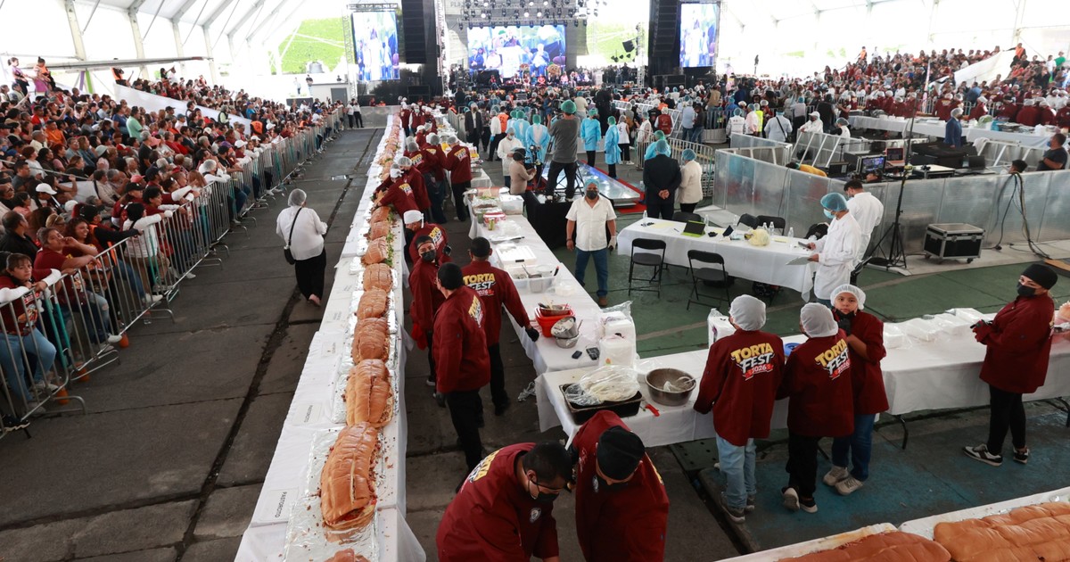 México bate récord Guinness con una torta de 1,5 toneladas