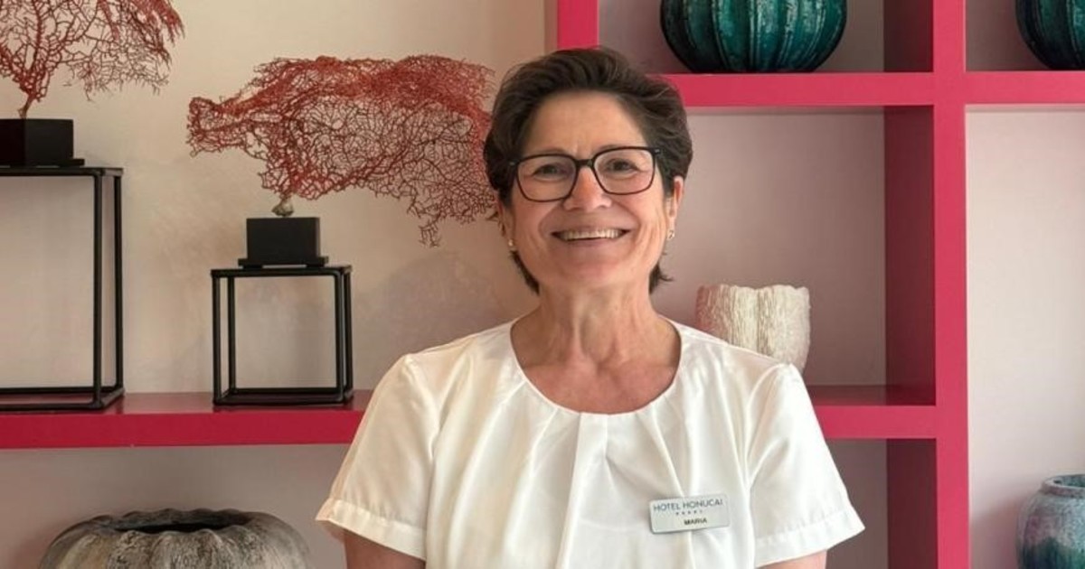 María Adrover, la mujer que cuidó a su marido con cáncer y alzhéimer mientras dirigía un hotel: 'Cada día me daba fuerzas con una mirada'