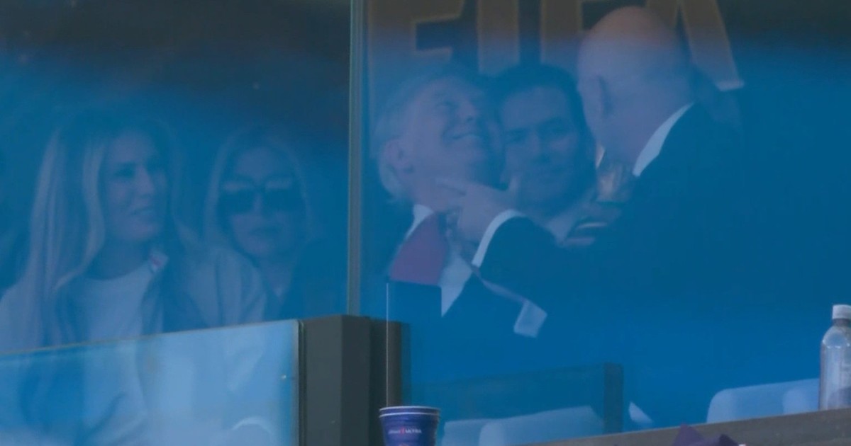 Copa del Mundo en manos de Trump: el trofeo llegó a la platea durante la final