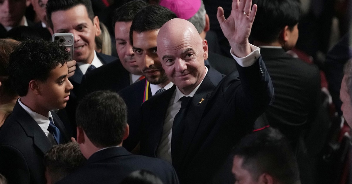 Tres confederaciones le declaran la guerra a Infantino y el fútbol mundial se parte en dos