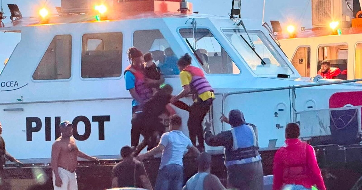 Tragedia en Guyana: capitán y tripulantes acusados de asesinato tras naufragio con 74 muertos