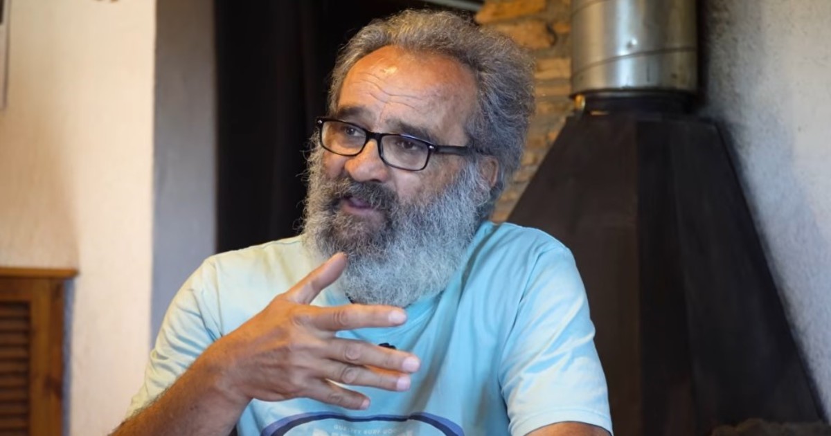 Vive solo en un pueblo abandonado del Pirineo hace más de una década y se mantiene con 430 euros al mes: 'La soledad te ayuda a reflexionar'