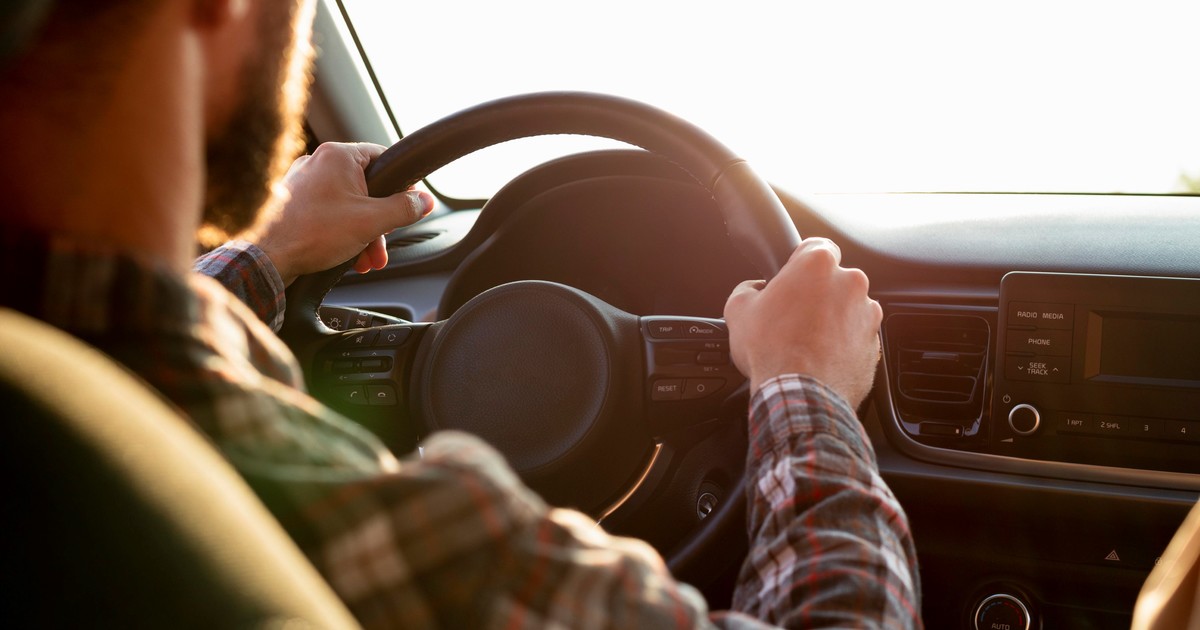 Despido injustificado: empleado gana indemnización por usar auto de la empresa