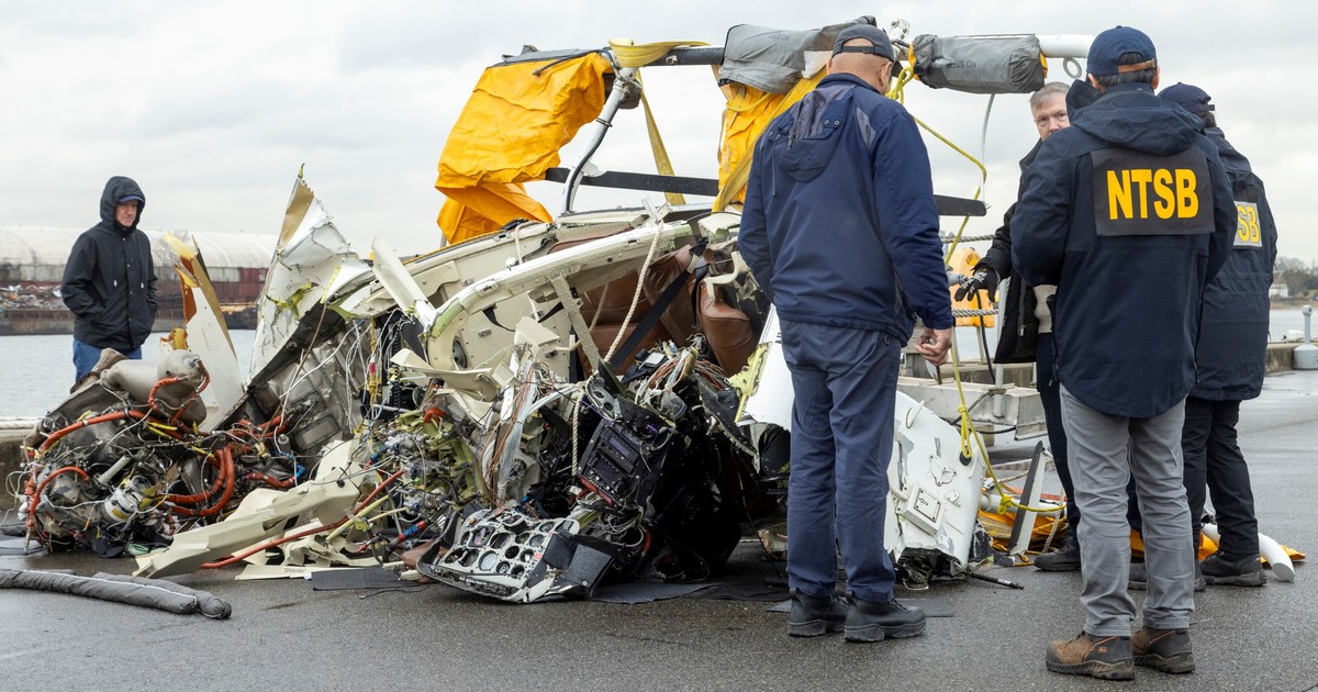 Un año después, revelan la causa del accidente de helicóptero en el río Hudson: choque con aves