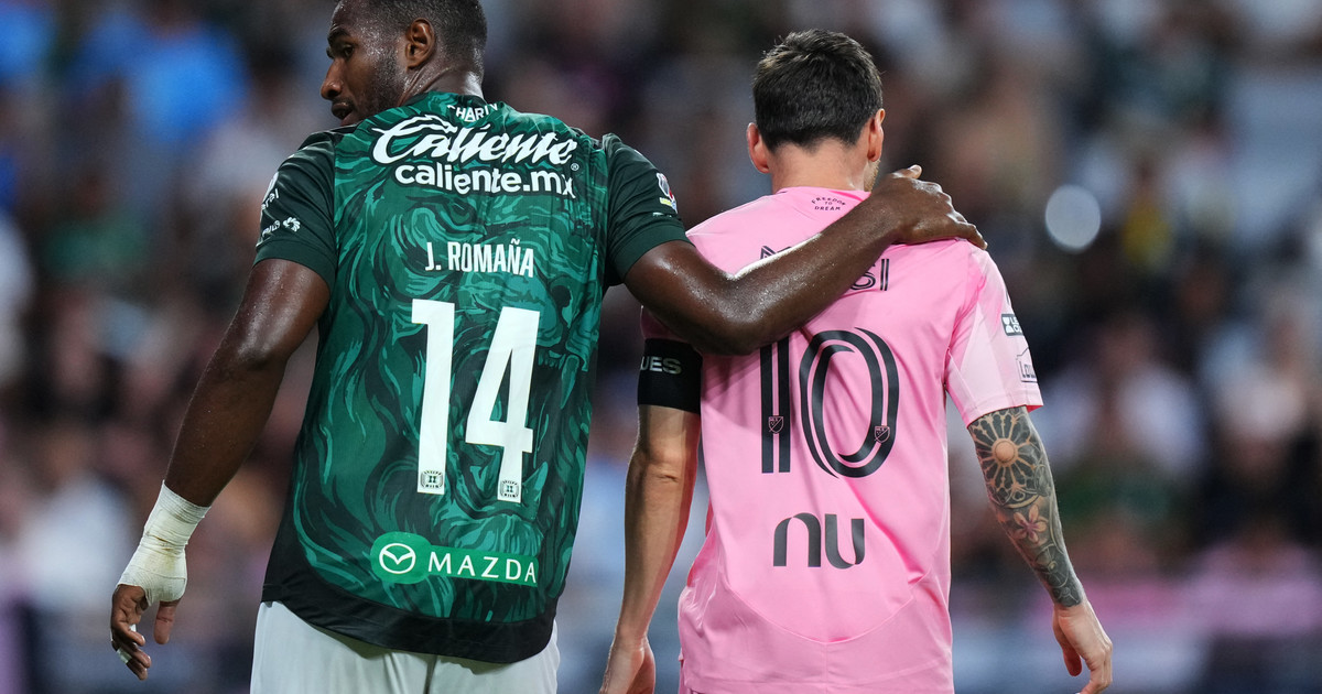 Romaña conmovió a Messi: pésame y abrazo en pleno partido