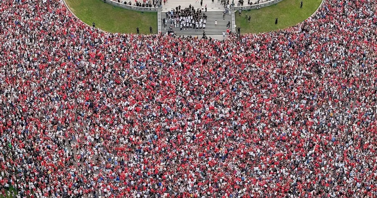 Más de 120 mil personas recibieron a la Selección de Noruega en Oslo tras su histórica actuación en el Mundial 2026