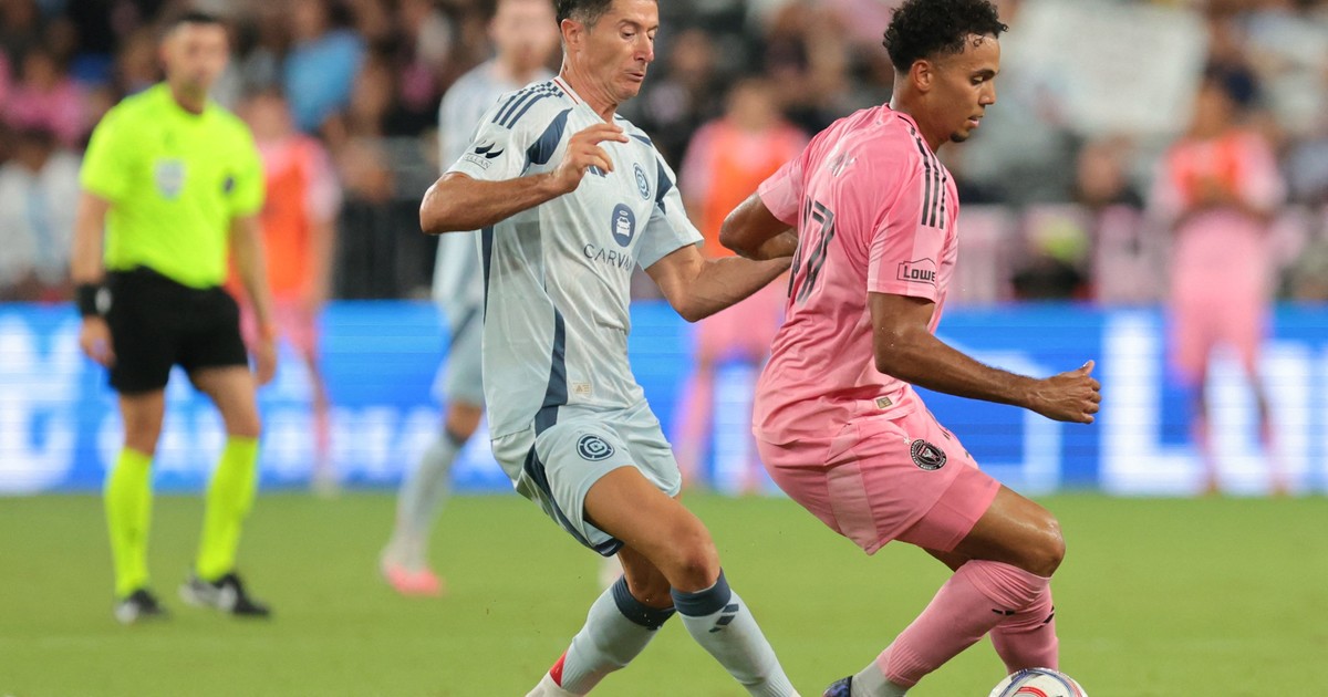 Sin Messi ni De Paul, Inter Miami ganó con doblete de Suárez y amargó el debut de Lewandowski en Chicago Fire