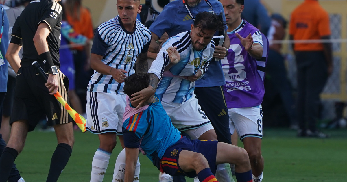 Pelea post Mundial: el primer cruce fue entre Molina y Rodri
