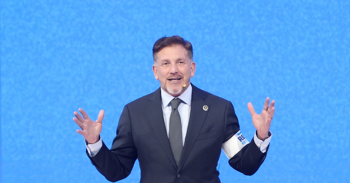 Alejandro Domínguez ratifica su idea de un Mundial 2030 con 64 selecciones