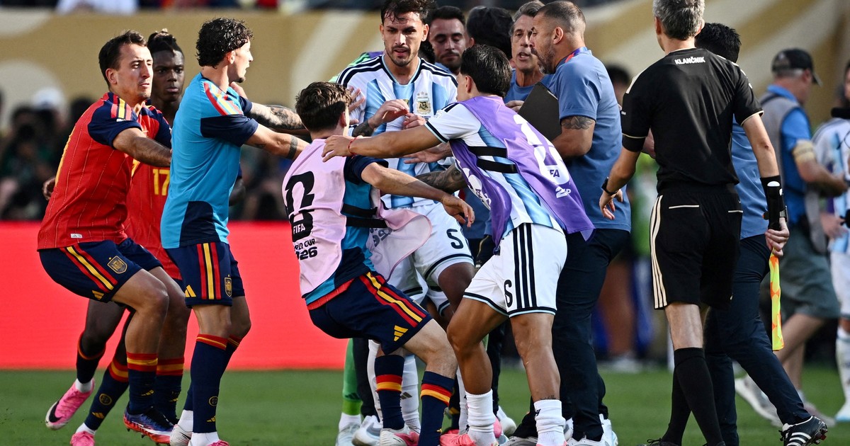 FIFA investiga a Argentina por incidentes tras el amistoso con España
