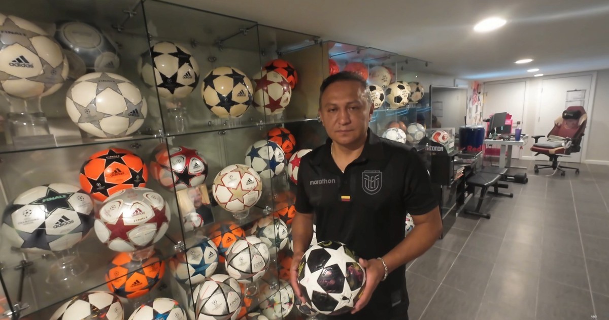 De albañil a coleccionista: la historia del argentino que atesora pelotas de todos los Mundiales