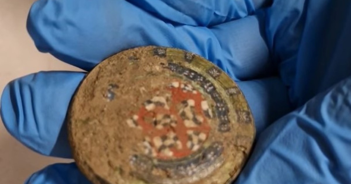 Hallazgo sorprendente: un aficionado descubre tesoro romano de casi 2000 años