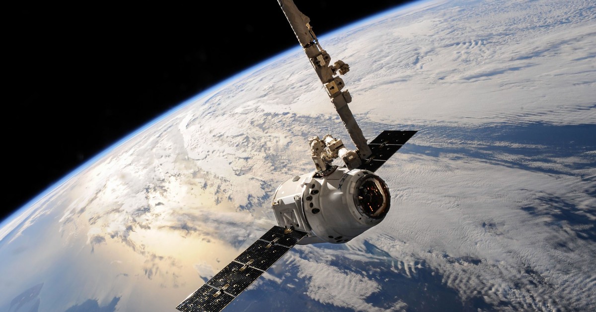 Reino Unido lanza un "camión de basura espacial" para limpiar la órbita terrestre
