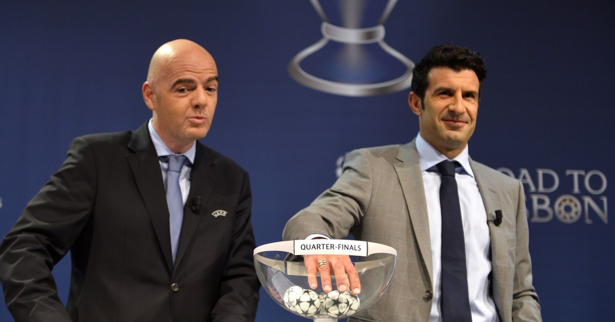 Figo gira 180 grados y le pide la renuncia a Infantino
