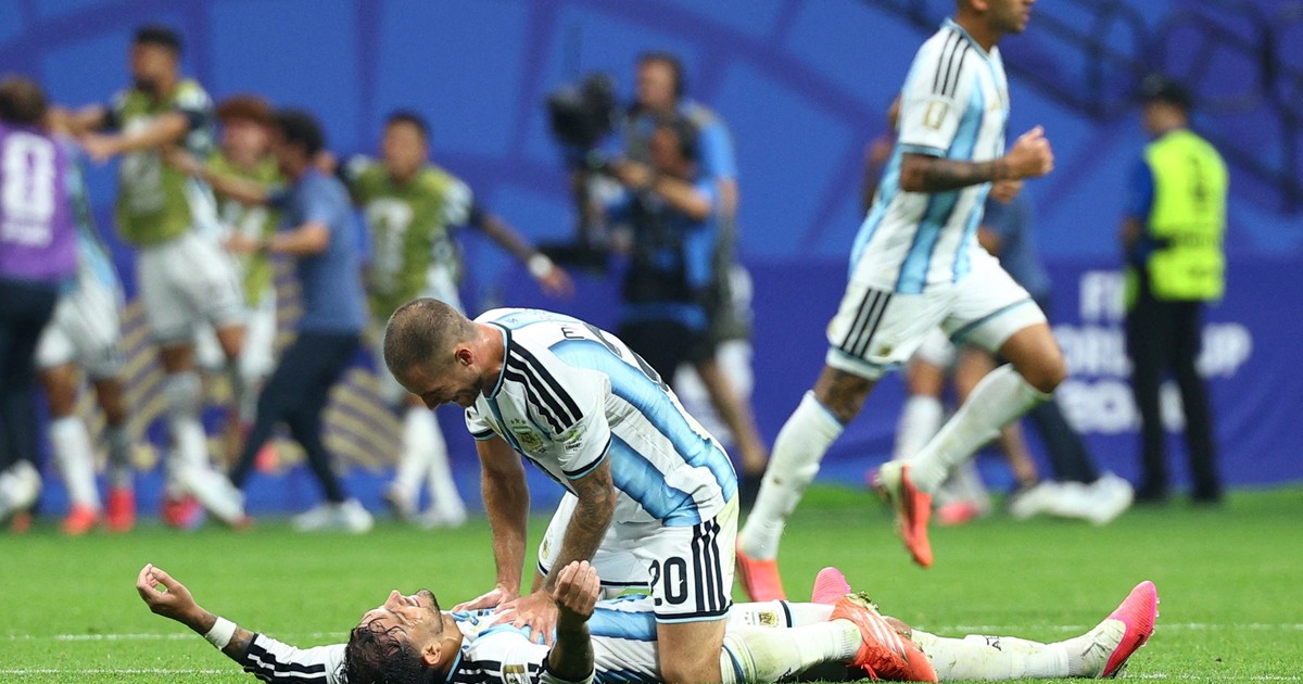Paredes, figura ante Egipto: salvó un gol en el minuto 90 con un corte heroico