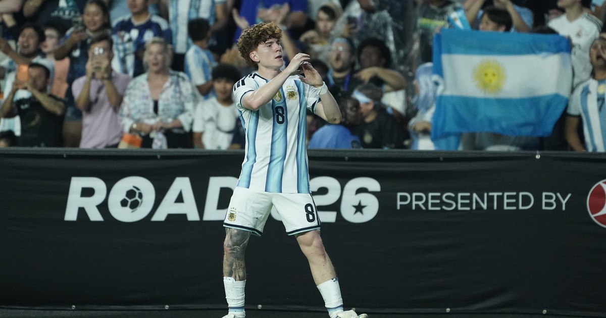 El 'Colo' Barco ya es del Chelsea y los hinchas no lo perdonan por el cruce con Bellingham