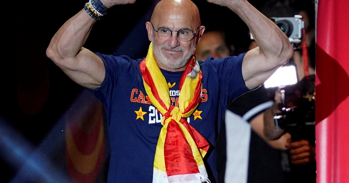 Luis de la Fuente revela su momento más duro: entre la necesidad económica y la pasión por el fútbol