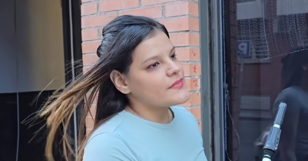De Honduras a España: la historia de Estefani, la joven que convirtió la limpieza de cristales en su propio negocio