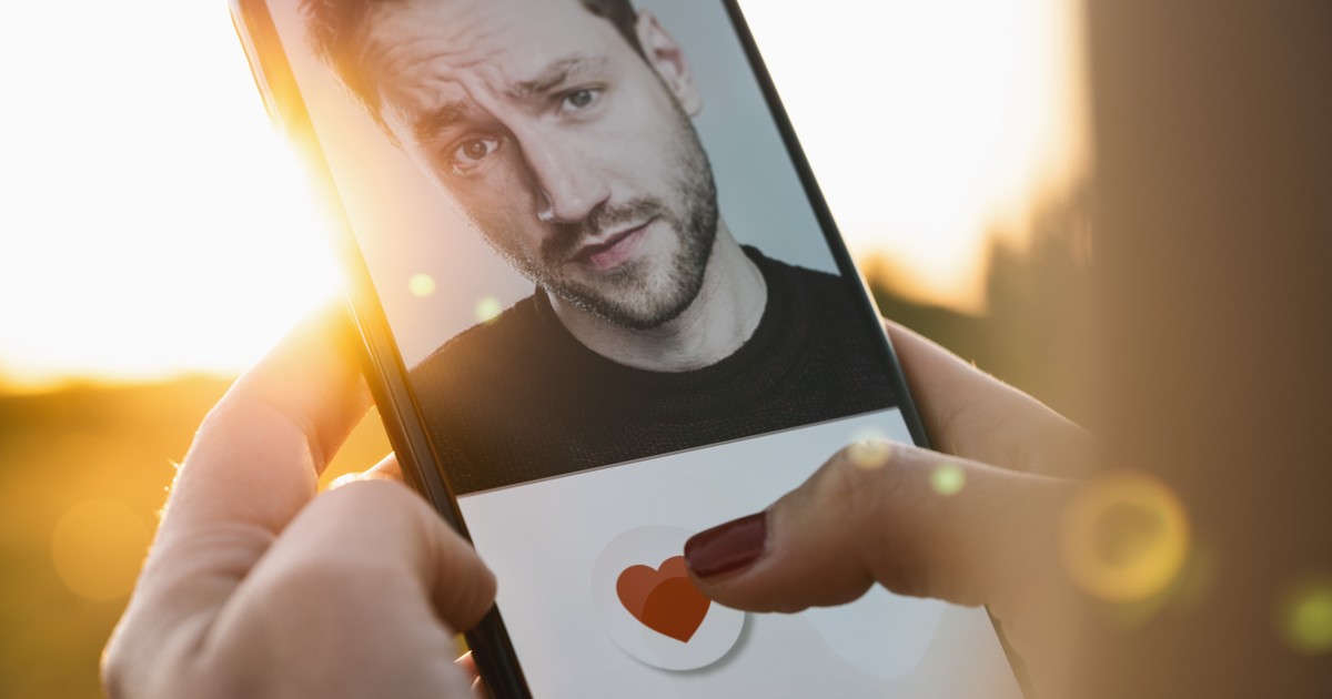Cansancio y esperanza infinita: el ciclo sin fin de las apps de citas