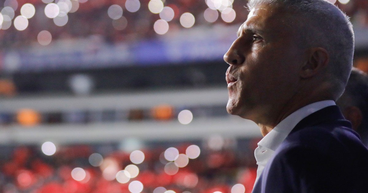 Crespo estrenó su casillero de triunfos en México y Almeyda, con Ocampos imparable, es líder