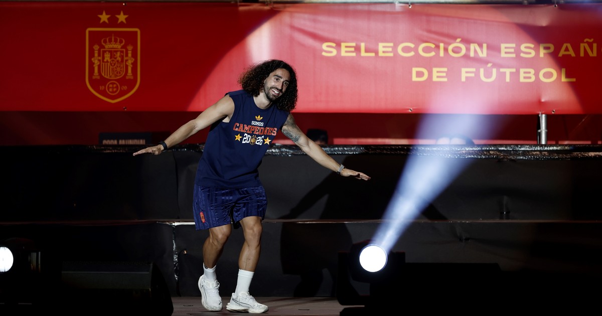 Gorra de Trump, chicana a Paredes y promesa de Cucurella: los momentos virales de España campeón