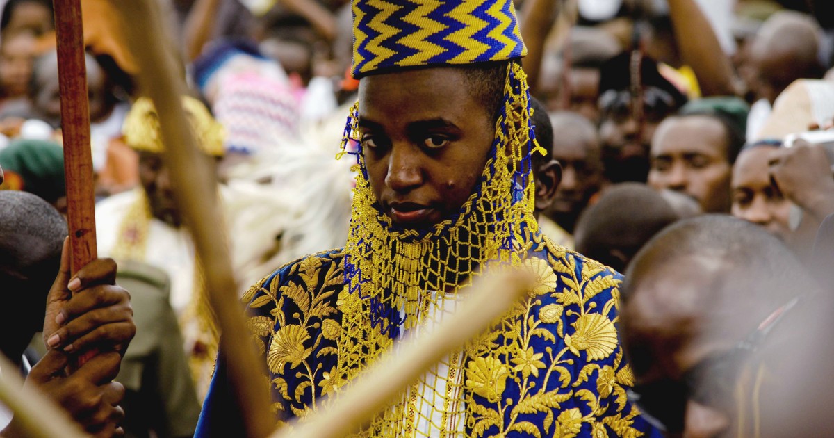 Murió Oyo Nyimba, el “rey niño” de Uganda, a los 34 años
