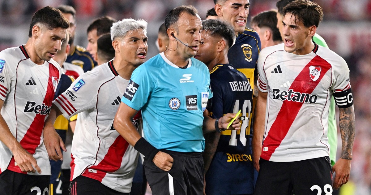 Darío Herrera vuelve a River en plena pelea con la AFA