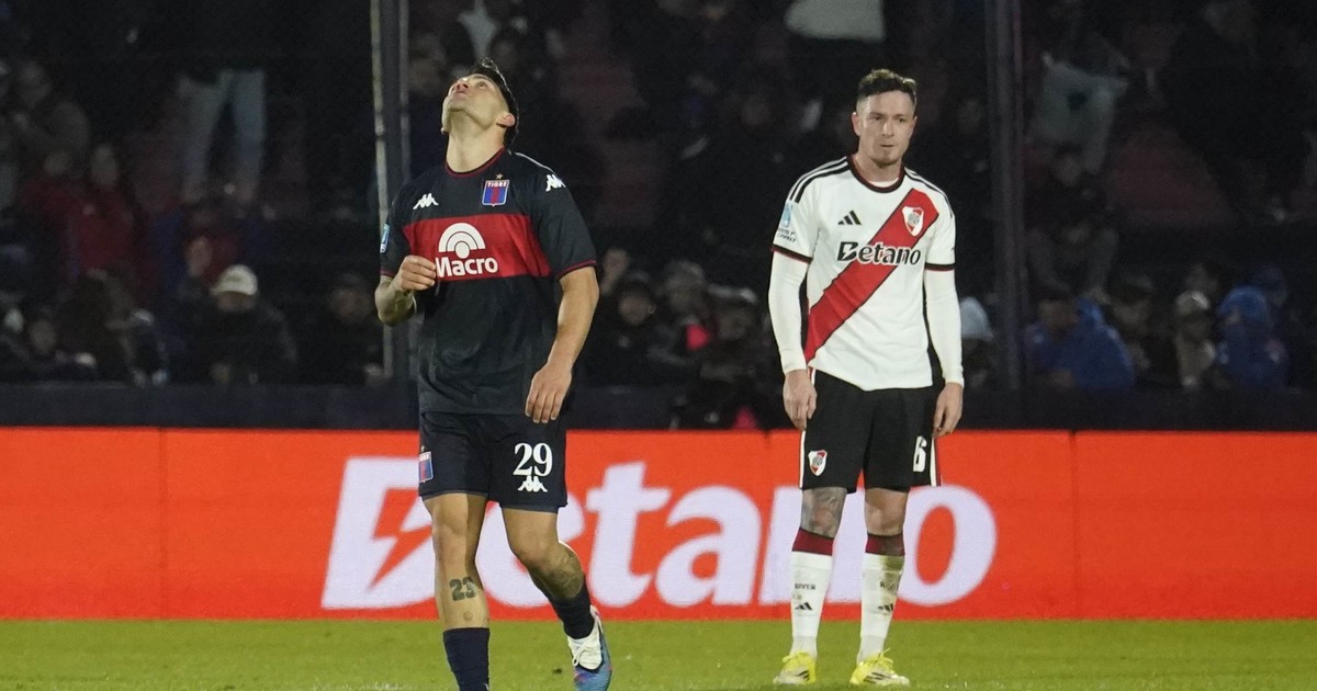El error de Aníbal Moreno que condenó a River y una marca negativa que no se veía desde 1906