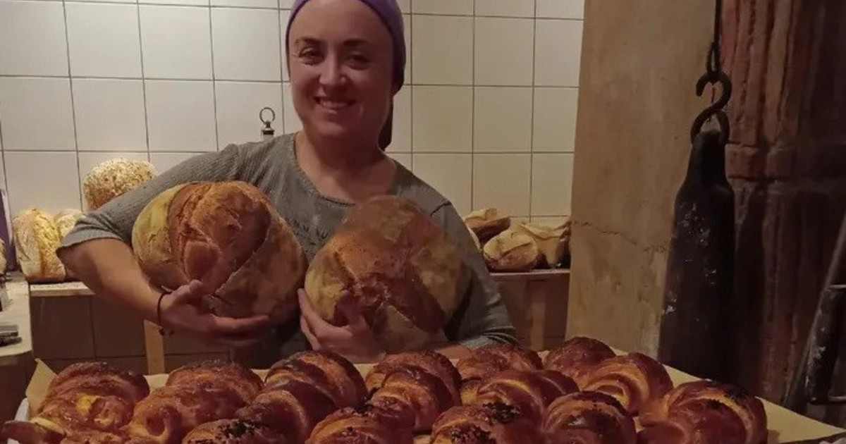 Panadera de pueblo chico: 14 horas diarias para mantener vivo el horno