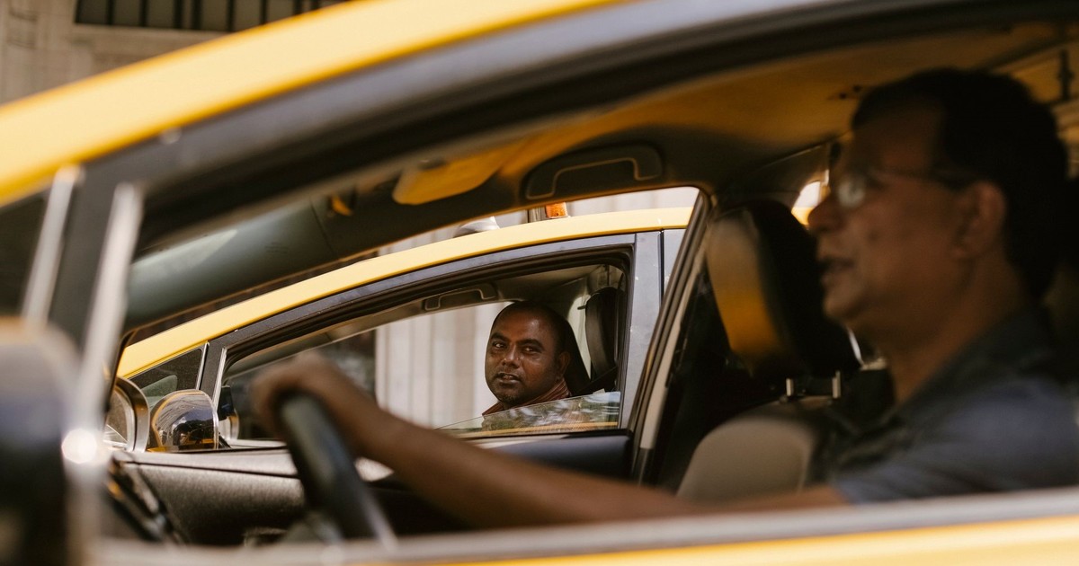 Taxista en Barcelona: “El turismo que llega ahora gasta menos, bebe más y da muchos más problemas”