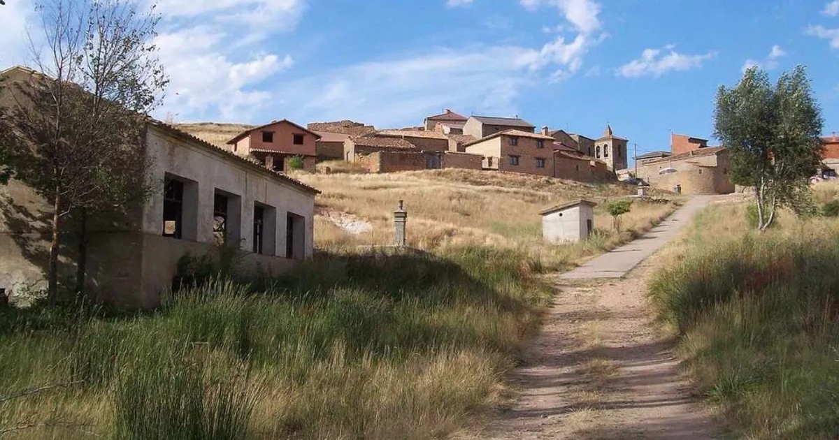 Un pueblo de 40 habitantes en España regala casa y trabajo para atraer familias