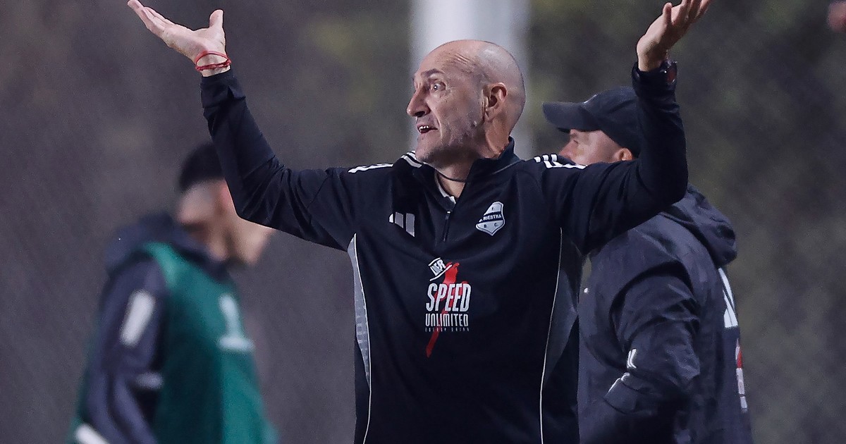 Riestra y Estudiantes buscan levantarse en el Guillermo Laza