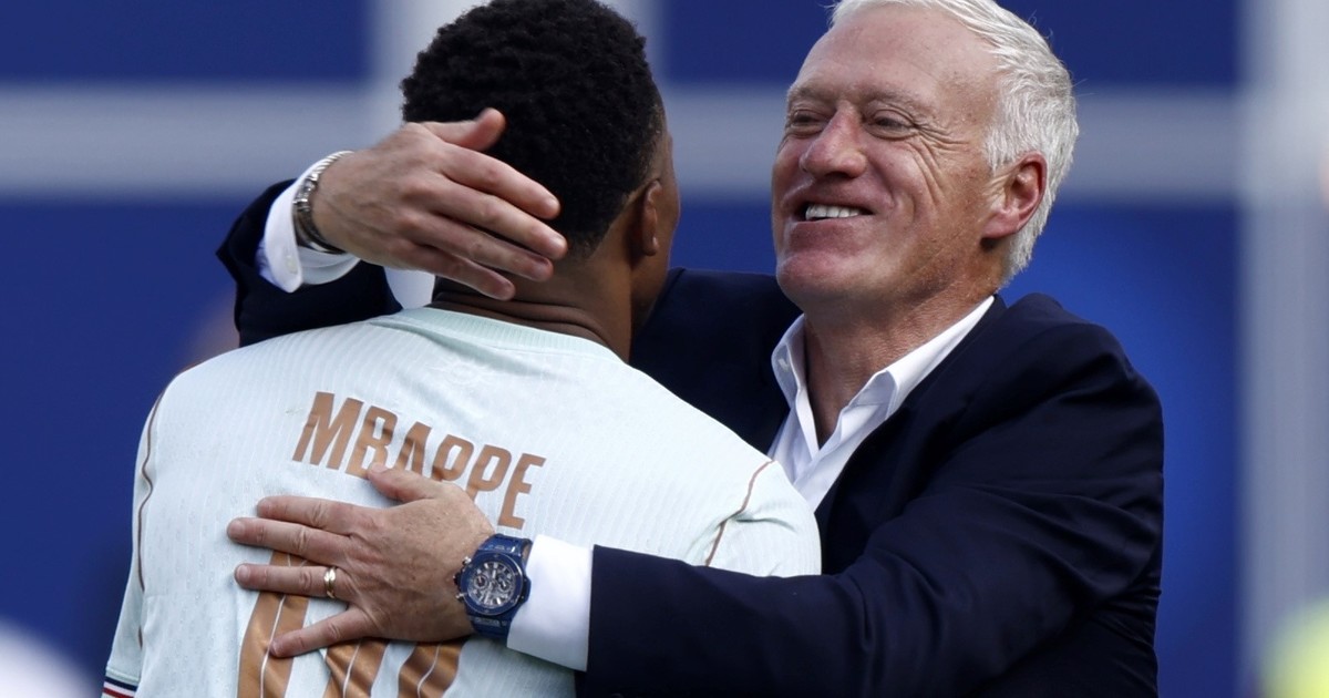 Mbappé se despide de Deschamps con un mensaje agridulce: "Fallamos en darte la despedida que merecías"