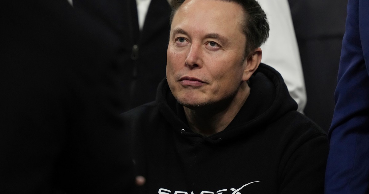 Musk vaticina el fin del dinero para 2036: la IA producirá todo lo que necesitemos