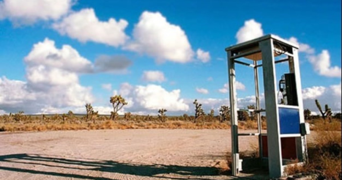 La cabina telefónica más solitaria del mundo: de mito a leyenda en X Files y el New York Times