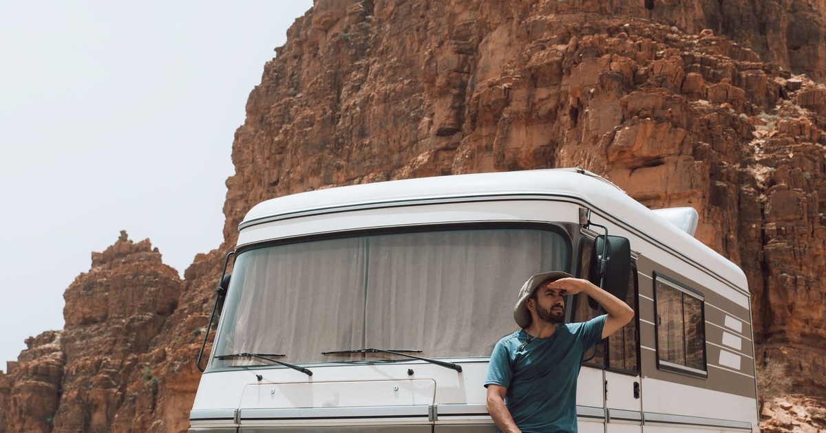 Cambió su casa por una autocaravana y ahora ahorra 400 euros al mes: la historia del nómada digital francés